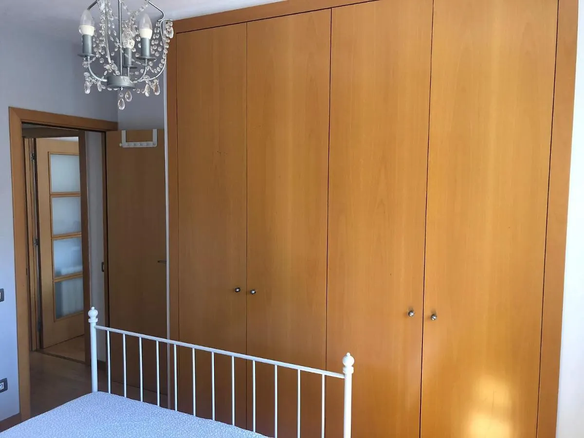 Barcelona Style Beach Apartment Spagna