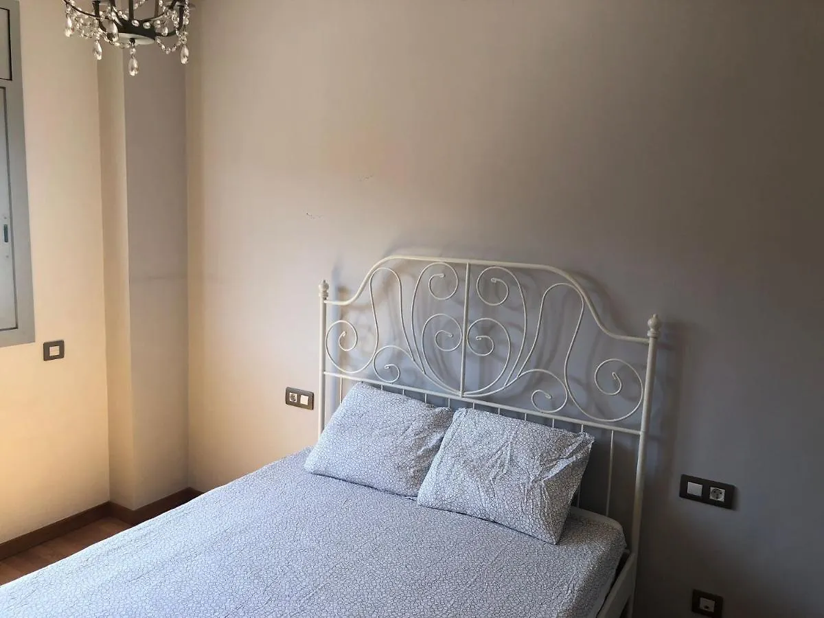 Barcelona Style Beach Apartment 0*,